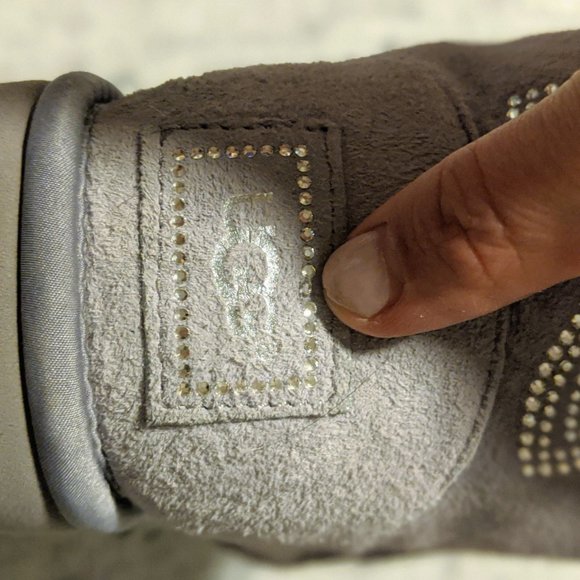 Lavender Ankle Uggs w/ Swarovski Crystals - Picture 5 of 8